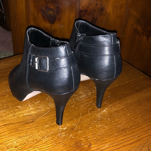 Madden Girl - Black Buckle Open Toe Heels - Picture 4 of 5